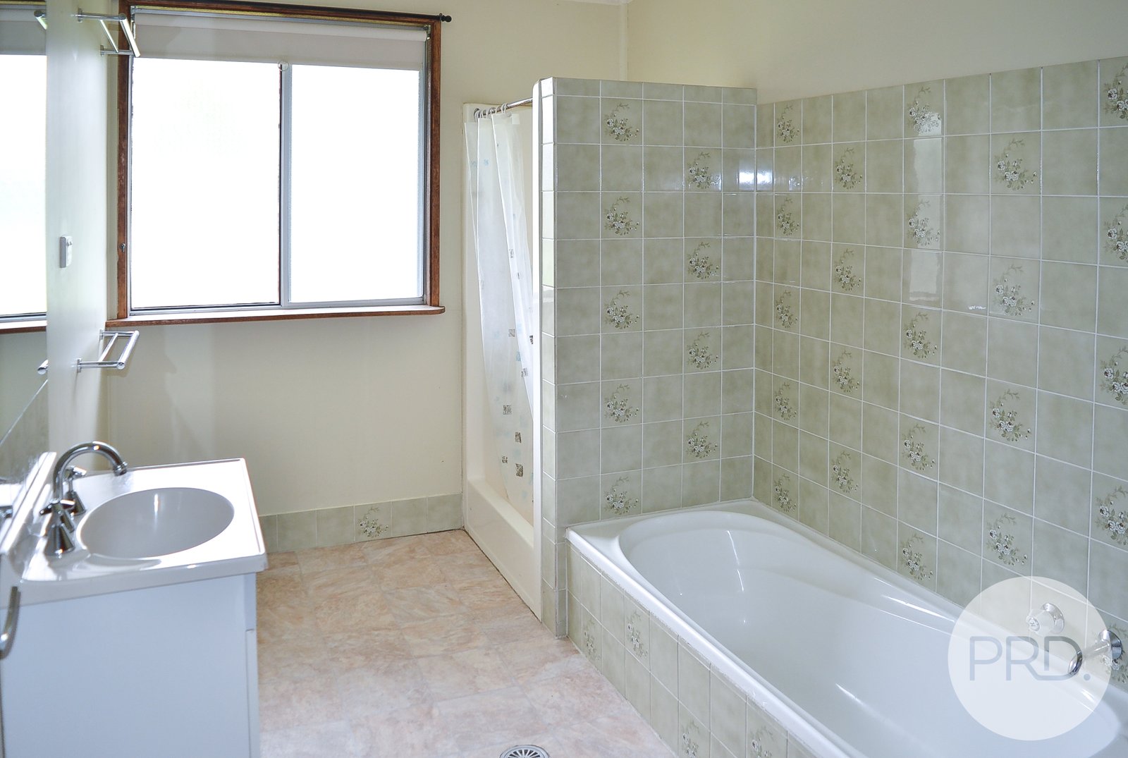 14 Rhoda Avenue WAGGA WAGGA 9