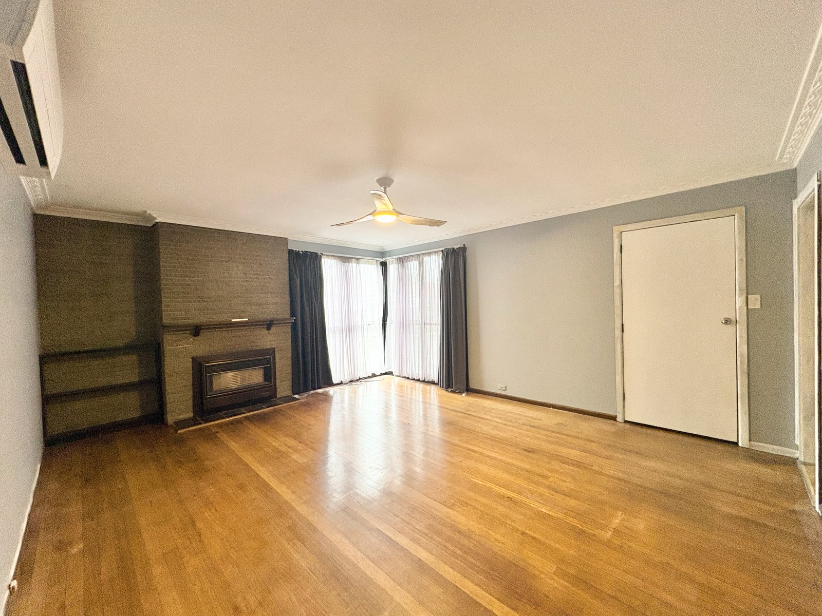 Gallery: 14 Rodbrough Crescent