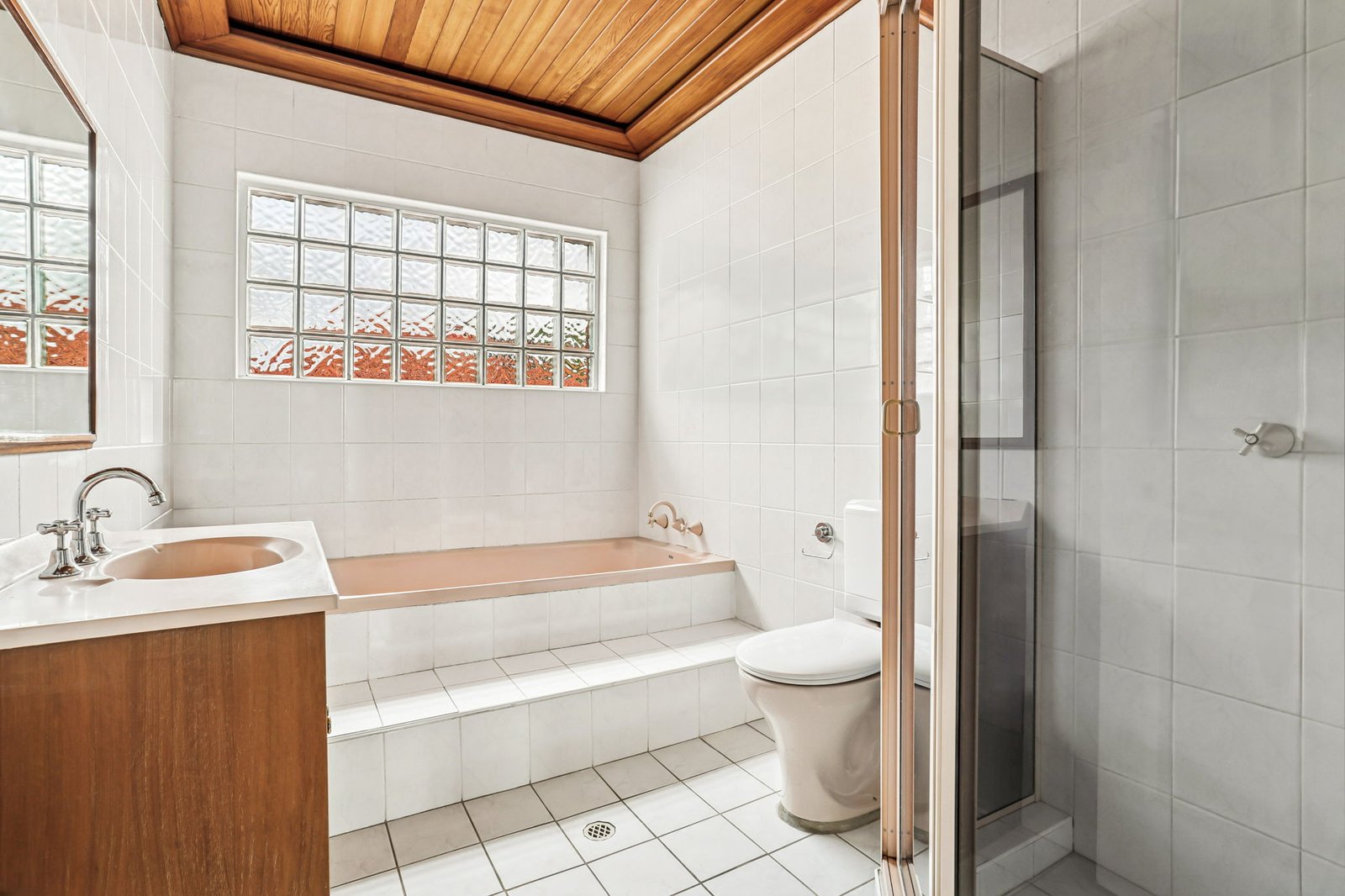 14 Rosemeath Avenue KINGSGROVE 8