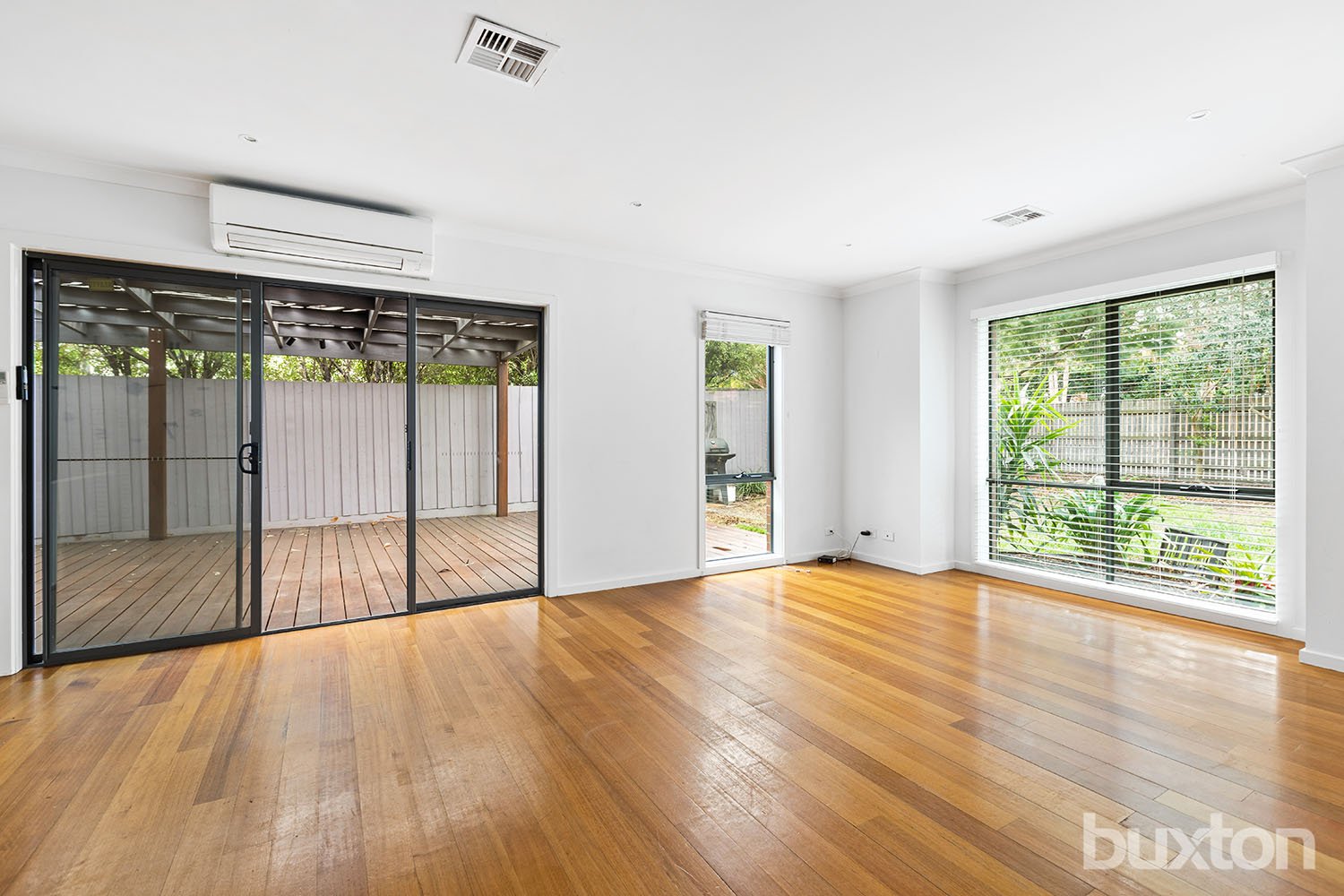 Gallery: 1/4 Royal Terrace