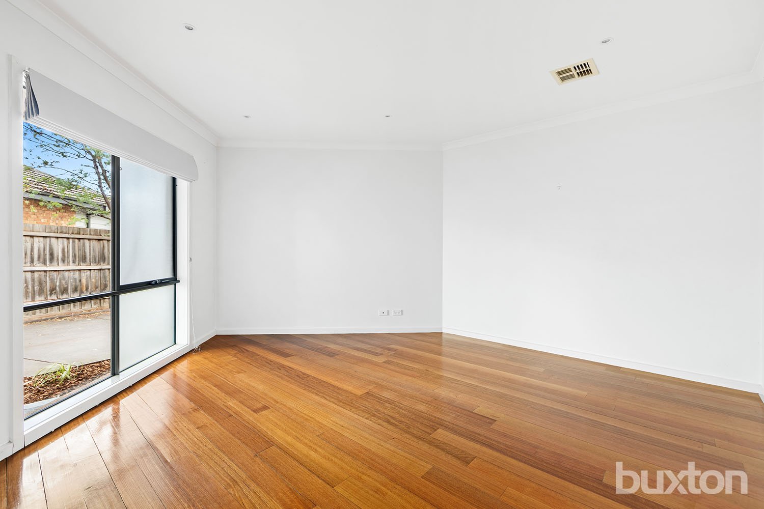 Gallery: 1/4 Royal Terrace