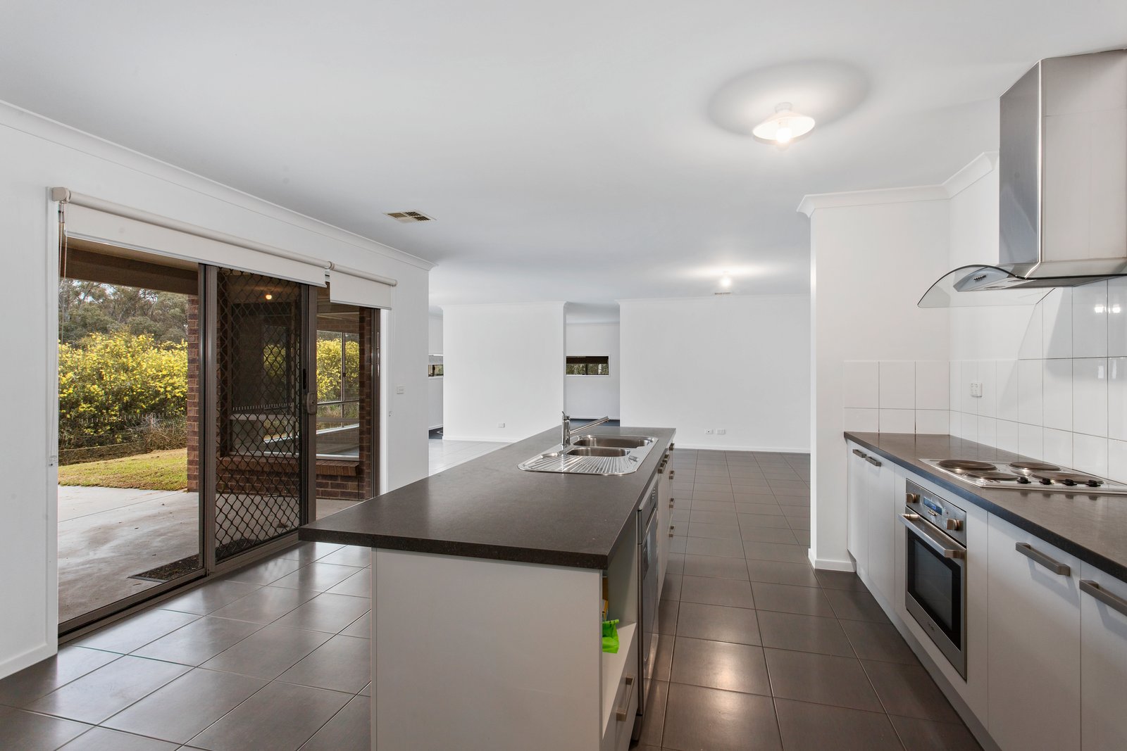 14 Sampson Place MARONG 5