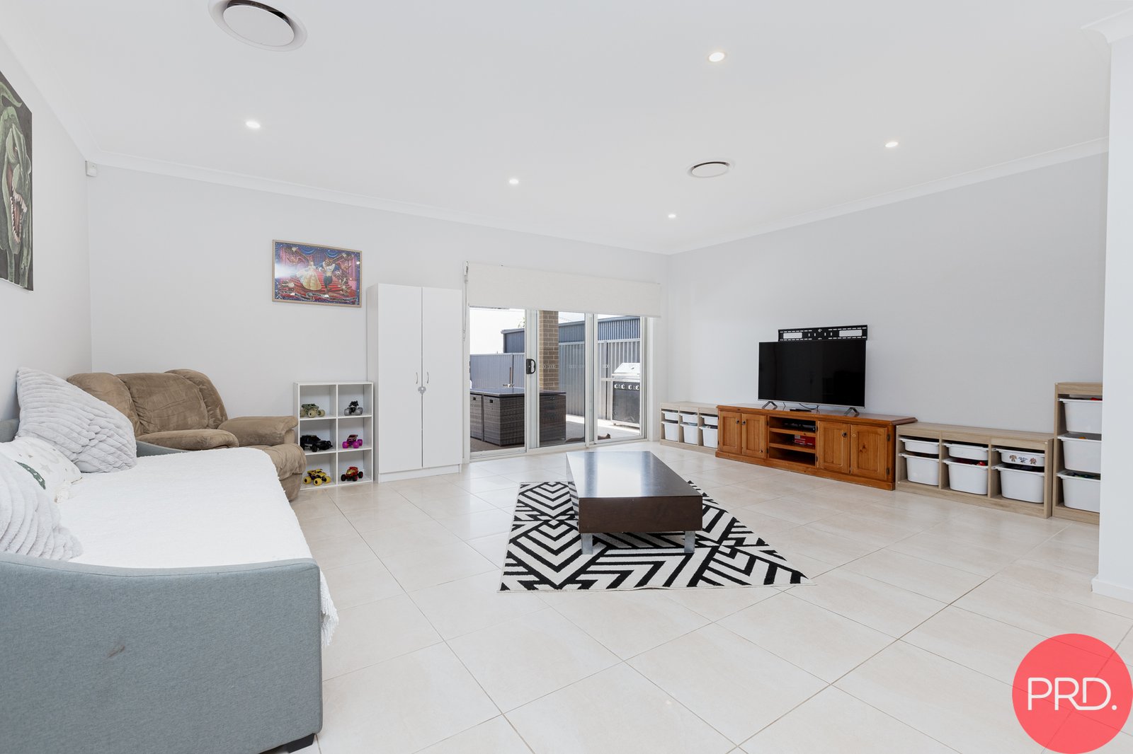 14 Sandridge Street THORNTON 4