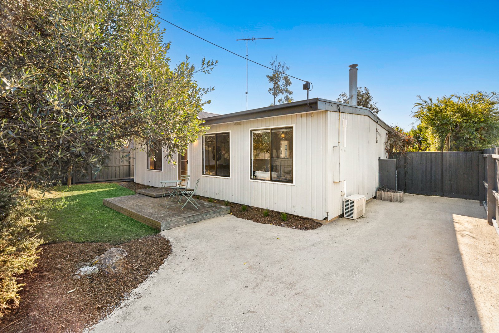 Real Estate and Property in 1/4 Saratoga Avenue, Barwon Heads, VIC