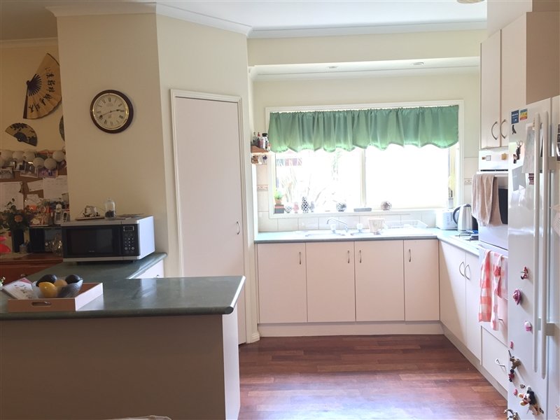 14 Saxby Drive STRATHFIELDSAYE 2