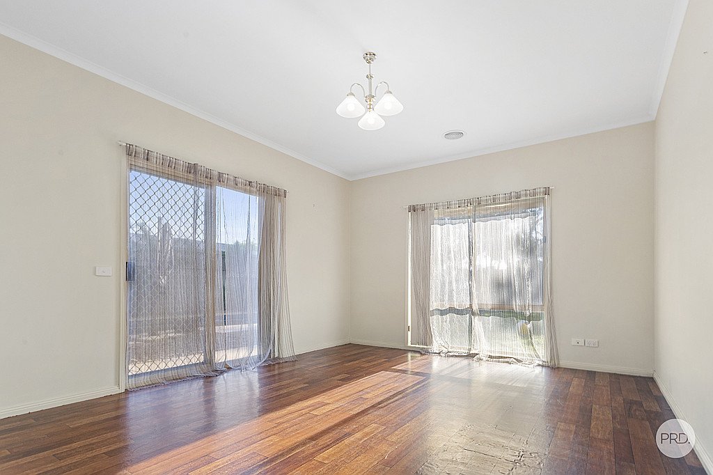 14 Saxby Drive STRATHFIELDSAYE 3