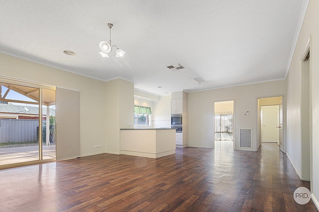 14 Saxby Drive STRATHFIELDSAYE 4