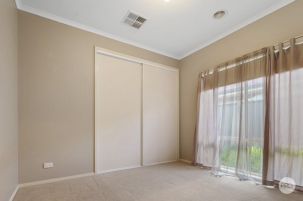 14 Saxby Drive STRATHFIELDSAYE 9