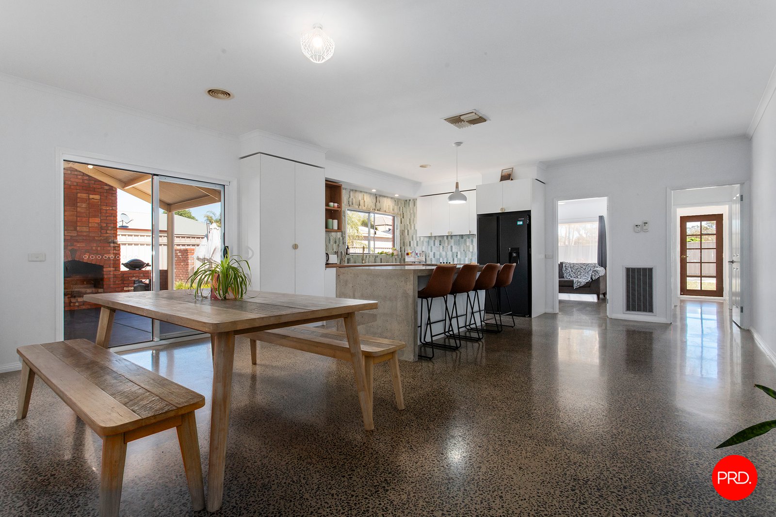 14 Saxby Drive STRATHFIELDSAYE 8