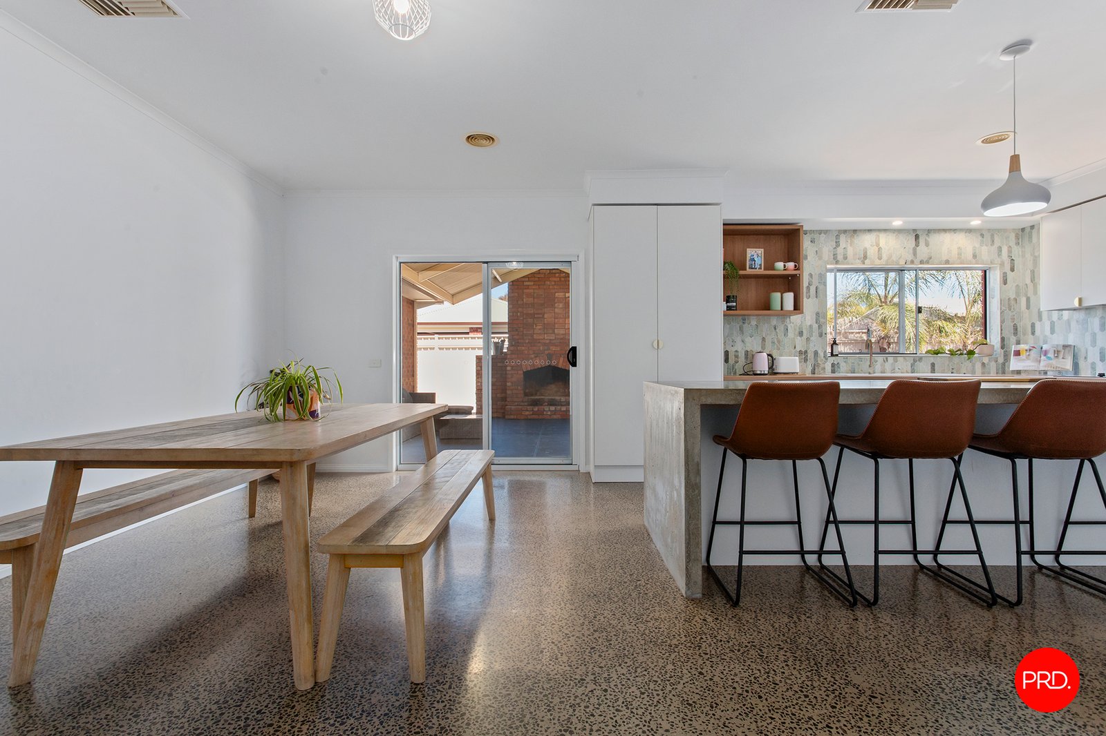 14 Saxby Drive STRATHFIELDSAYE 11