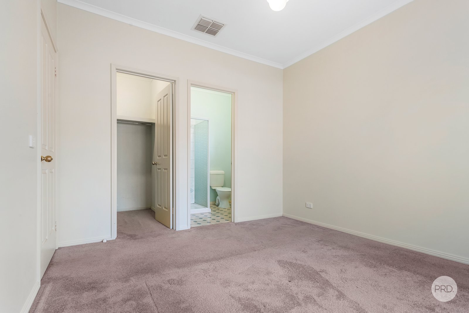 14 Saxby Drive STRATHFIELDSAYE 8