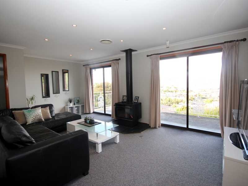 14 Selby Place BERRIEDALE 2