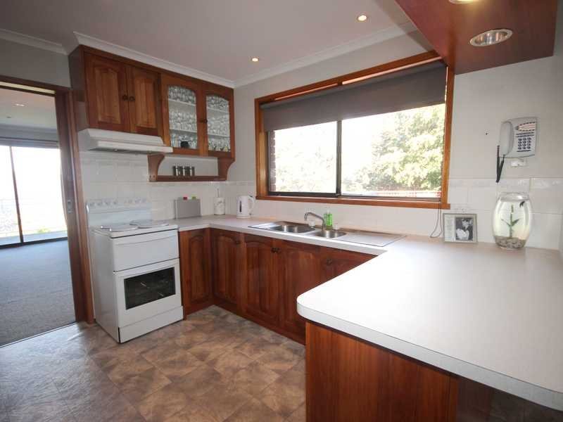 14 Selby Place BERRIEDALE 3