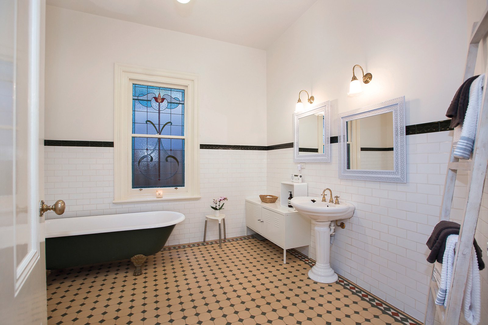 14 Selwyn Avenue, Elwood, VIC