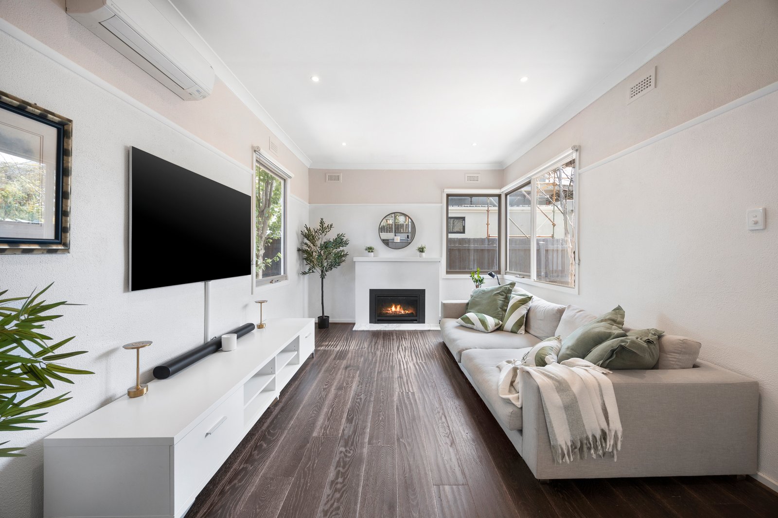 Gallery: 1/4 Short Street