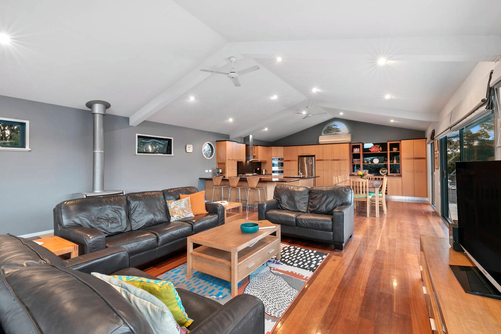 Real Estate and Property in 14 Simpson Street, Point Lonsdale, VIC