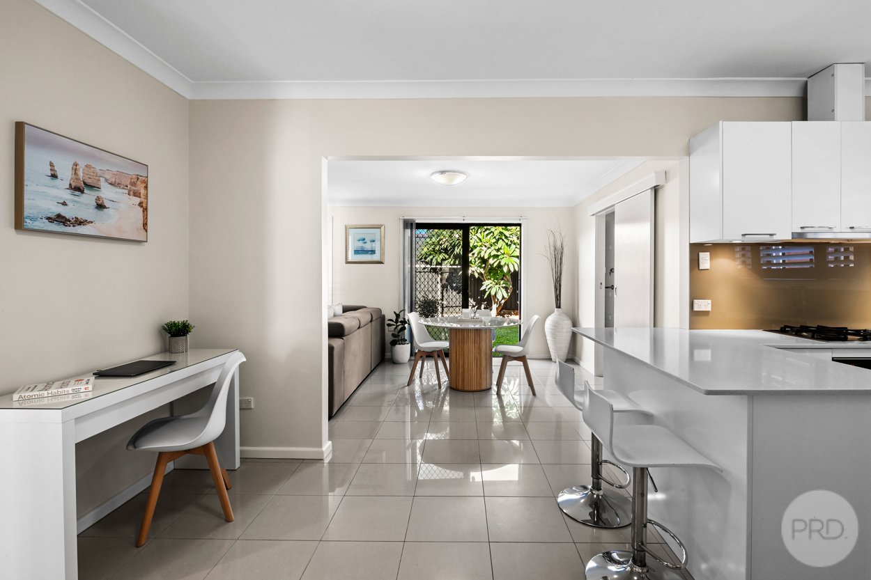 14 Sirius Place RIVERWOOD 4