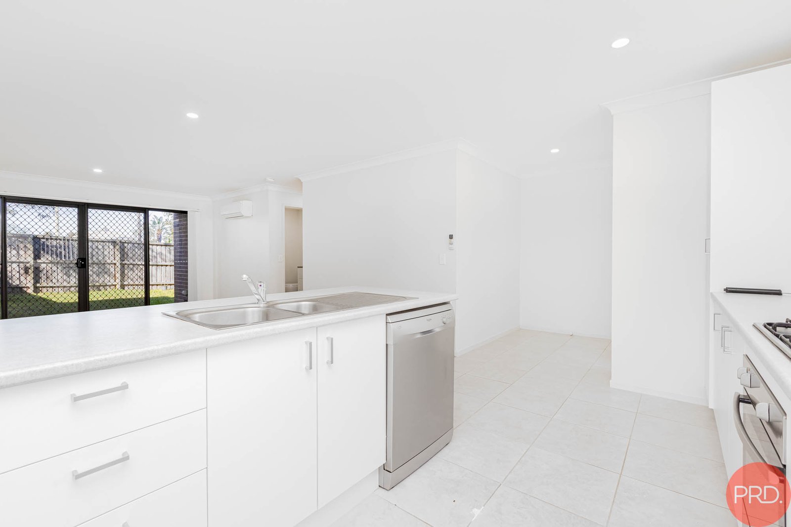 14 Skylark Avenue THORNTON 4