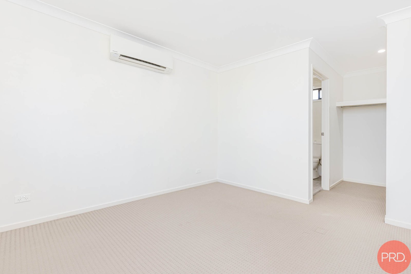 14 Skylark Avenue THORNTON 11