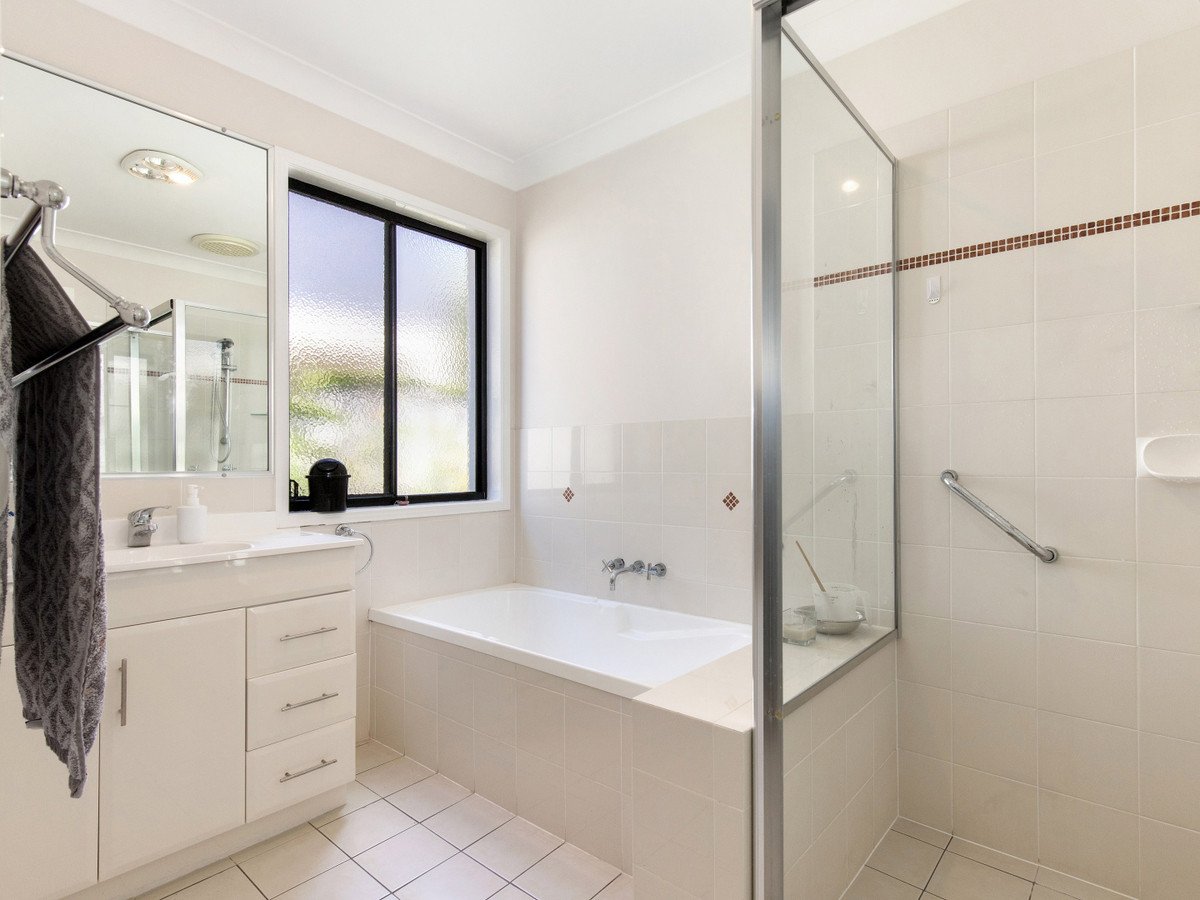 14 Solitaire Place Robina 11