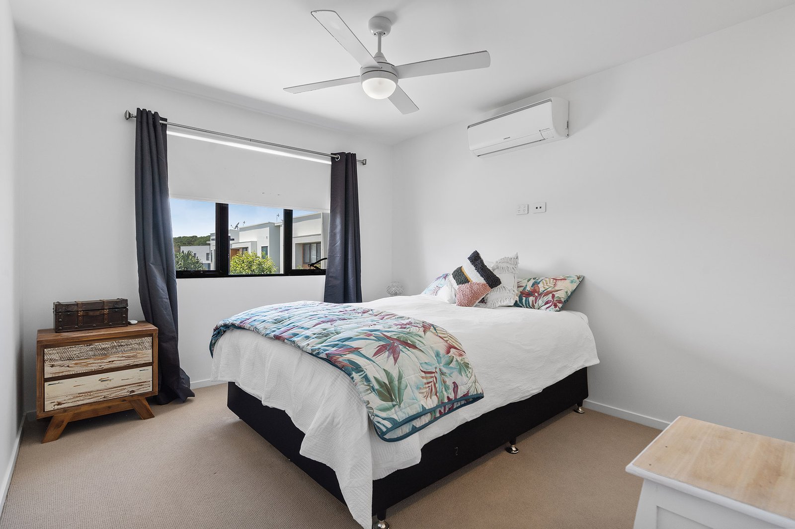 14 Sorrento Street HOPE ISLAND 8