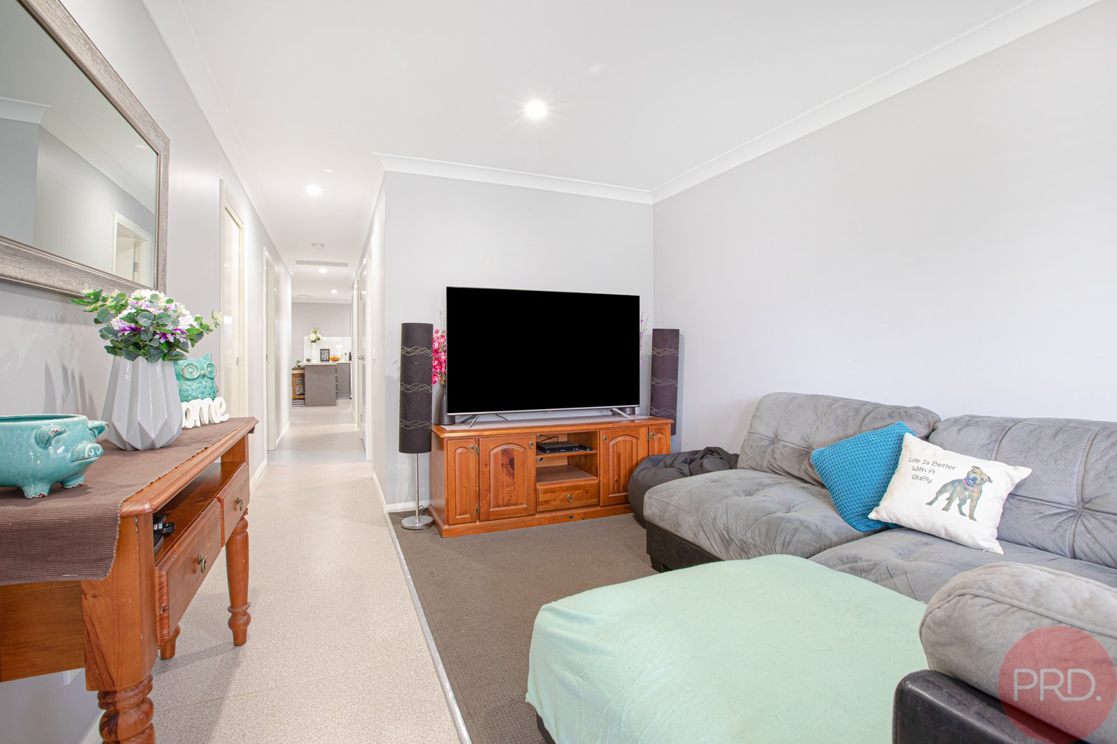 1/4 Sparsholt Street TENAMBIT 3
