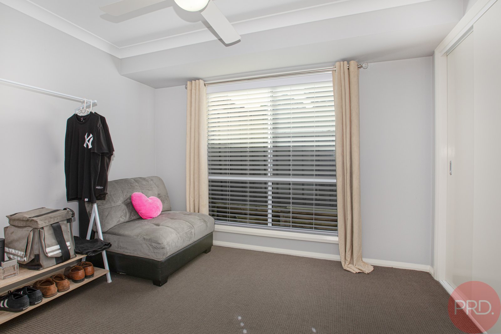 1/4 Sparsholt Street TENAMBIT 9
