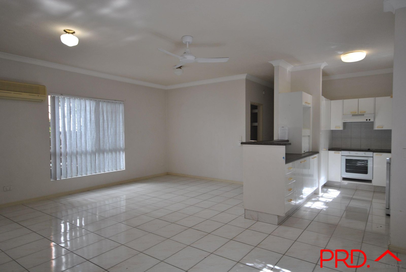 1/4 Stevens Street SOUTHPORT 2