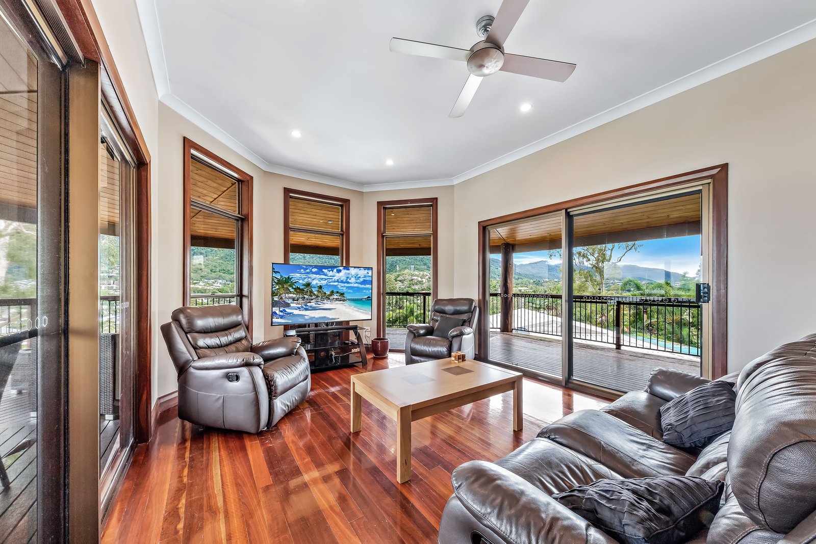 14 Stewart Drive CANNONVALE 9