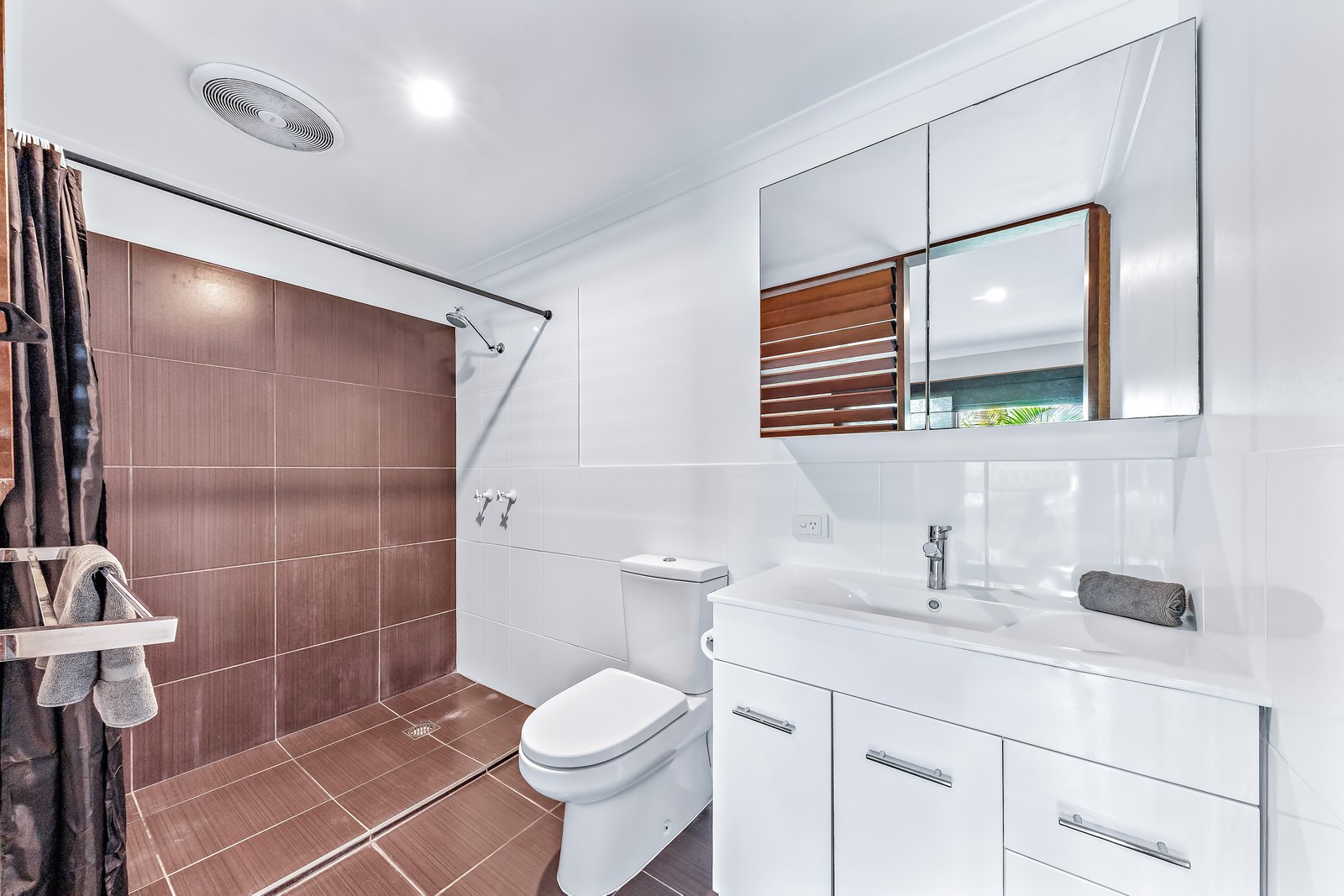 14 Stewart Drive CANNONVALE 22