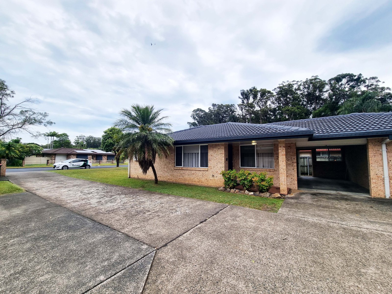 1/4 Sunbird Crescent BOAMBEE EAST 2