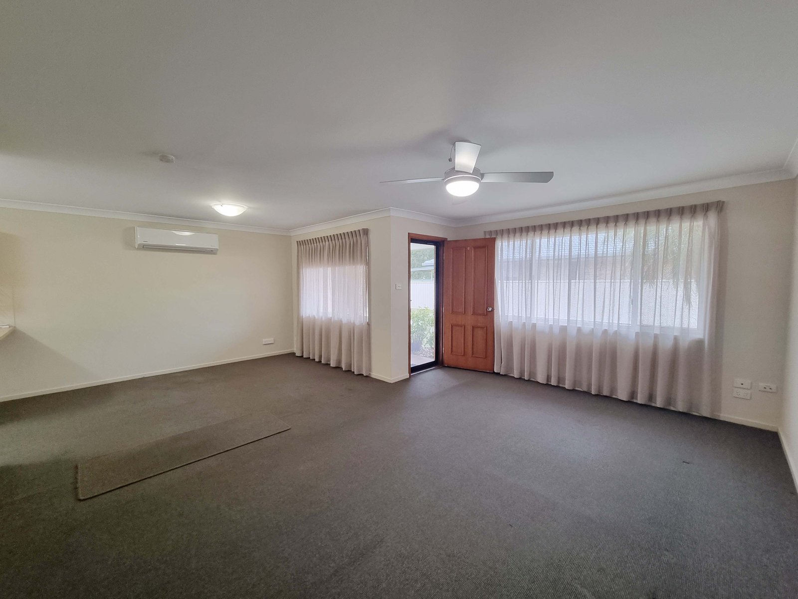 1/4 Sunbird Crescent BOAMBEE EAST 3