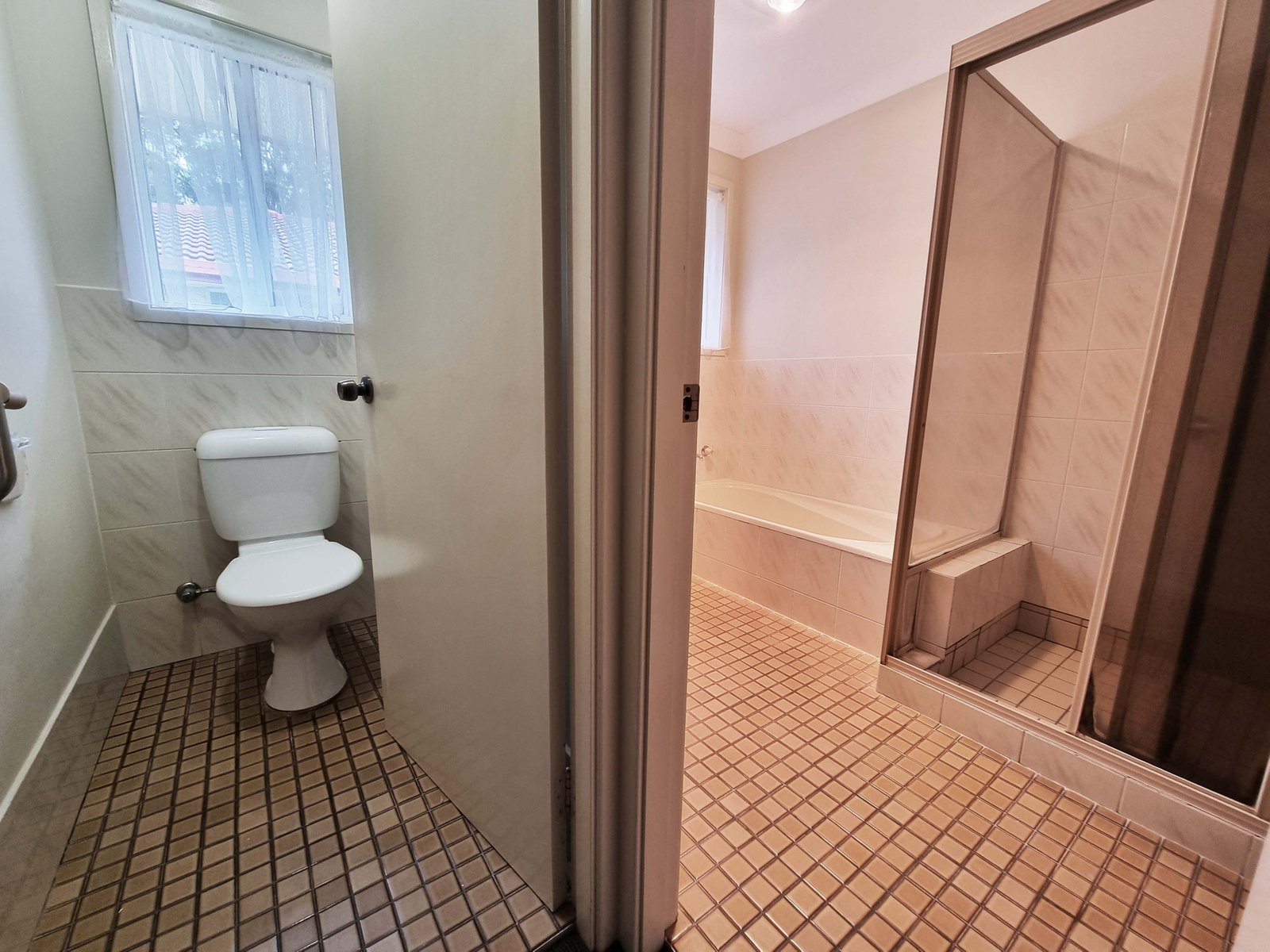 1/4 Sunbird Crescent BOAMBEE EAST 11