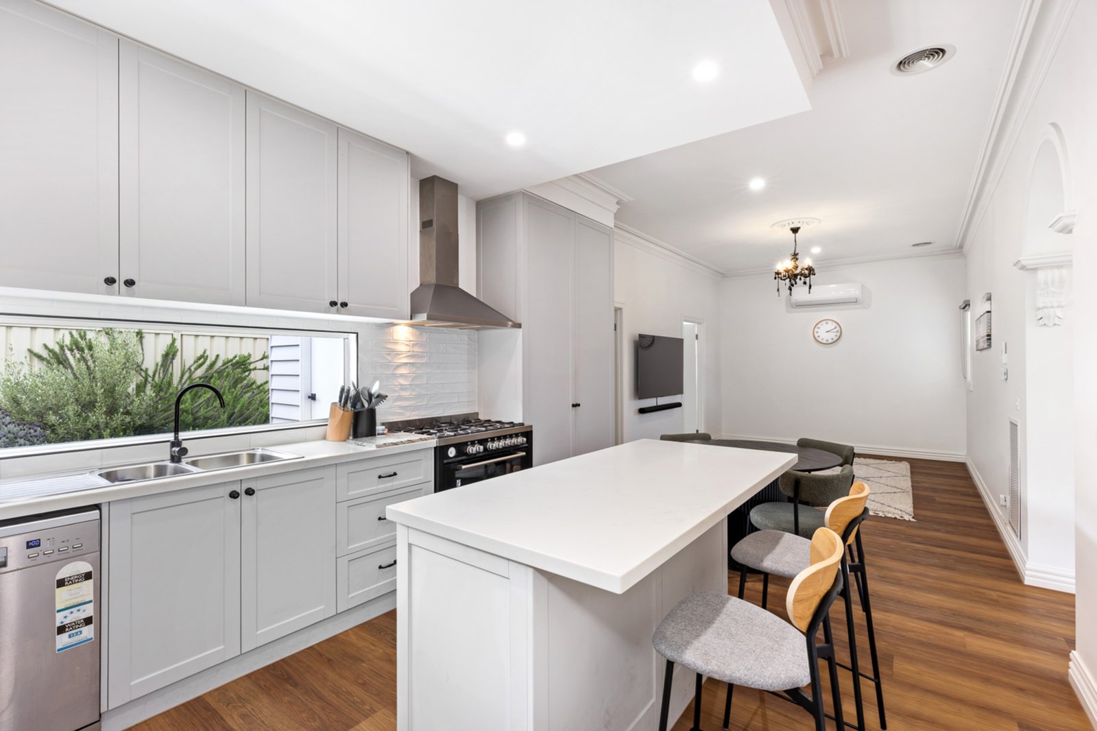 Gallery: 14 Surrey Street