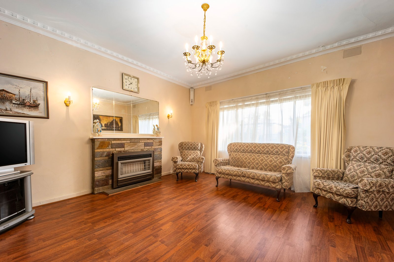 Gallery: 14 Surrey Street