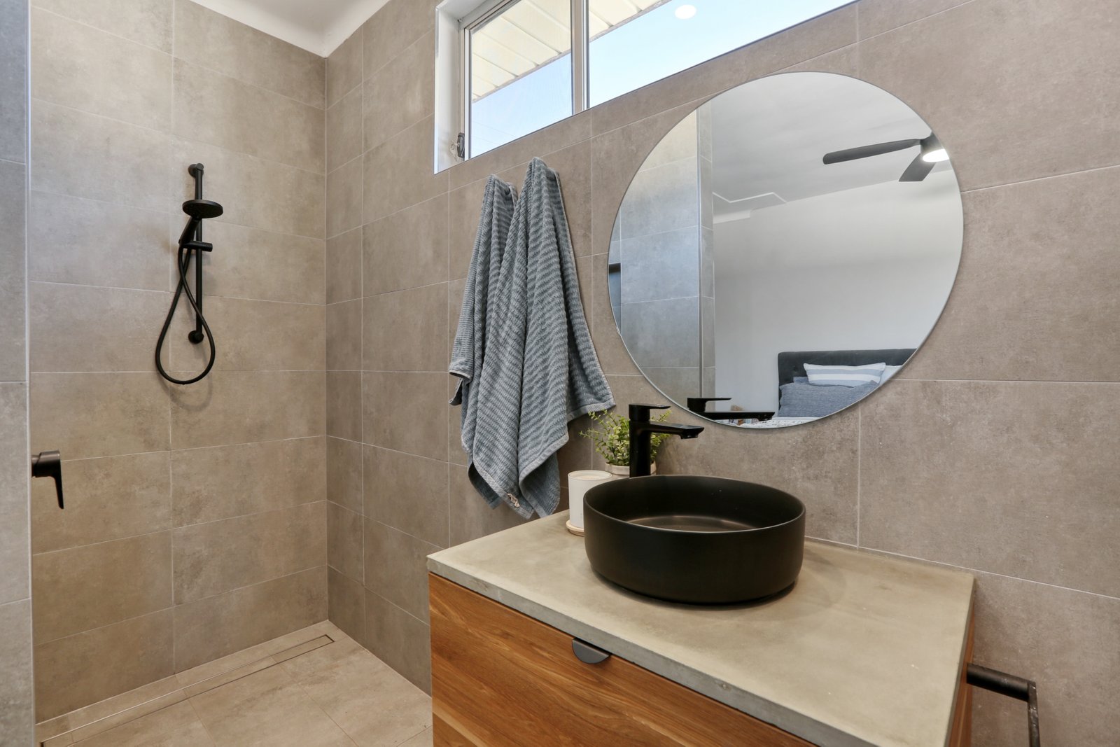 14 Sussex Street BERKELEY 7