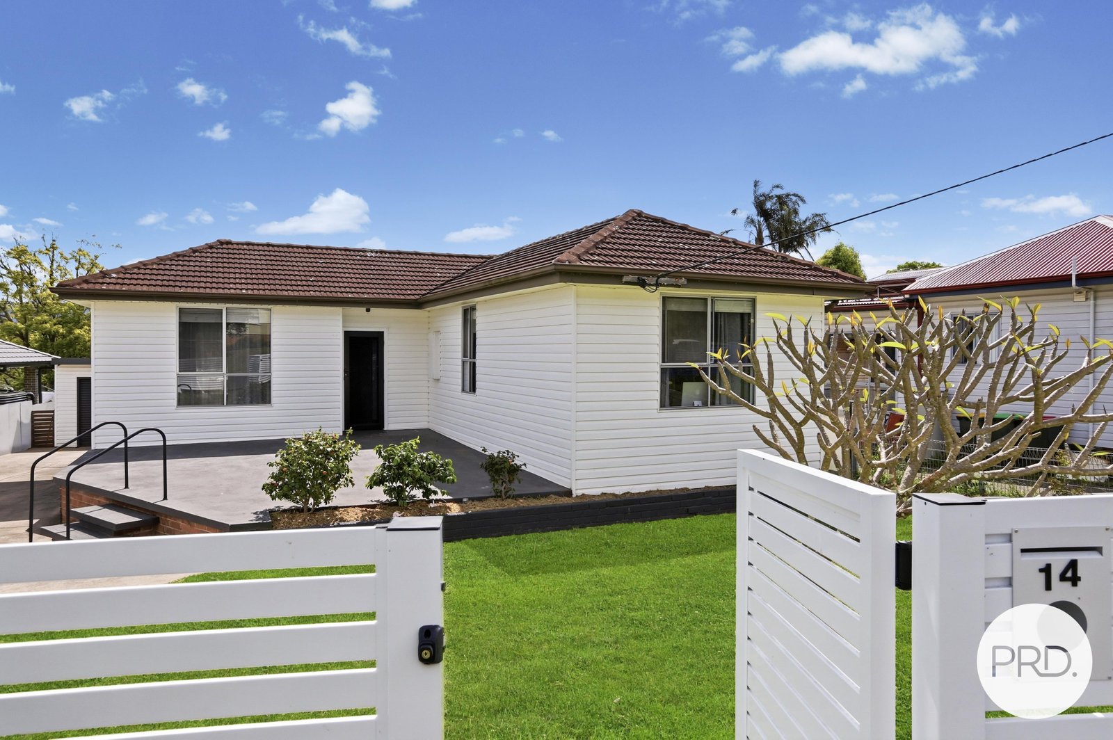 14 Sussex Street BERKELEY 12