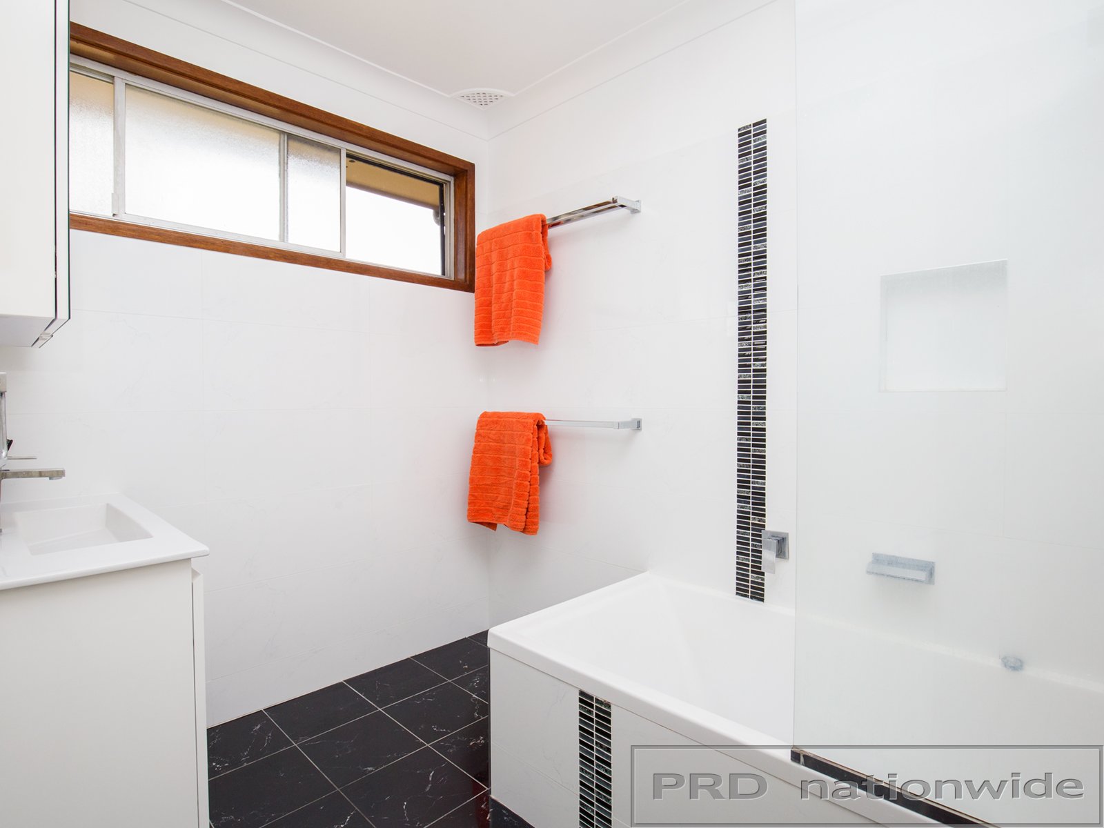 14 Swallow Avenue WOODBERRY 11