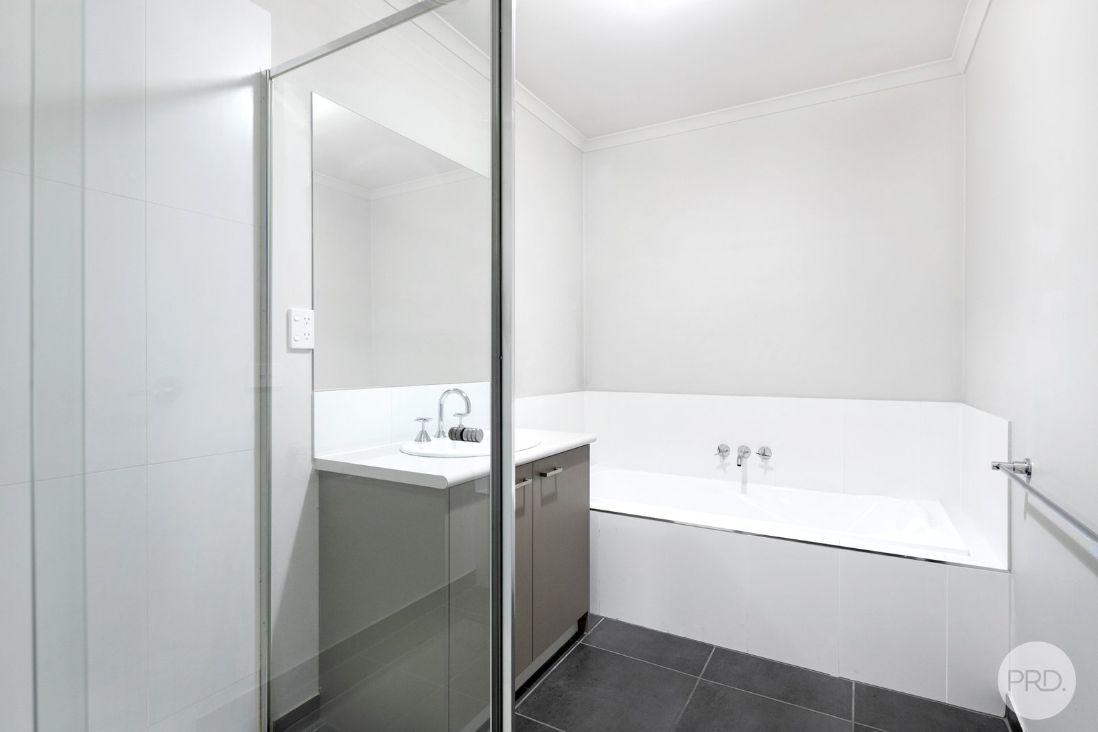 14 Swamp Gum Place ALFREDTON 11