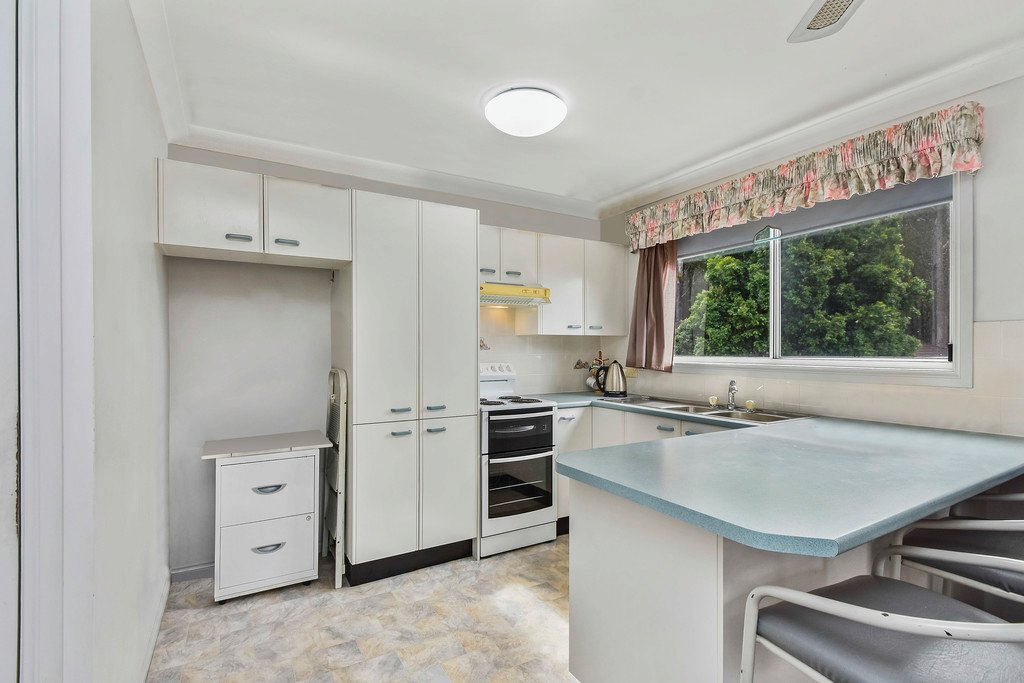 1/4 Tallowood Close LAURIETON 3