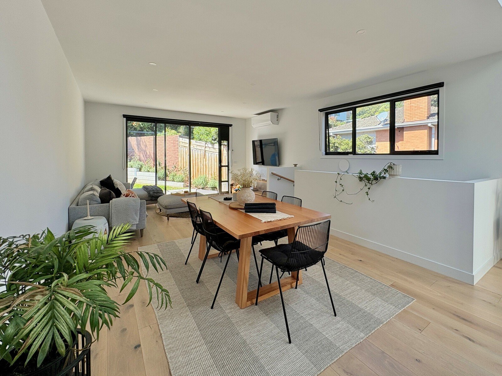 Gallery: 1/4 Taylor Court