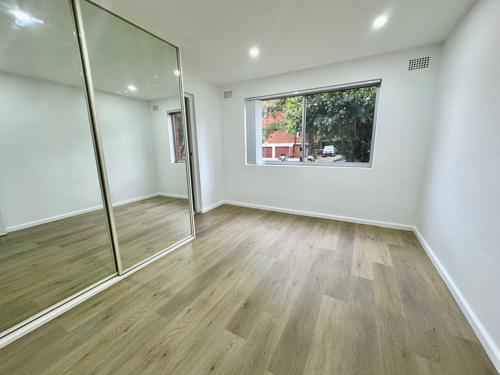 1/4 Templeman Crescent HILLSDALE 4