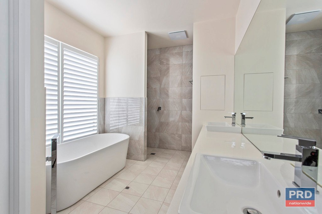 14 Terrapee Street STRATHFIELDSAYE 11