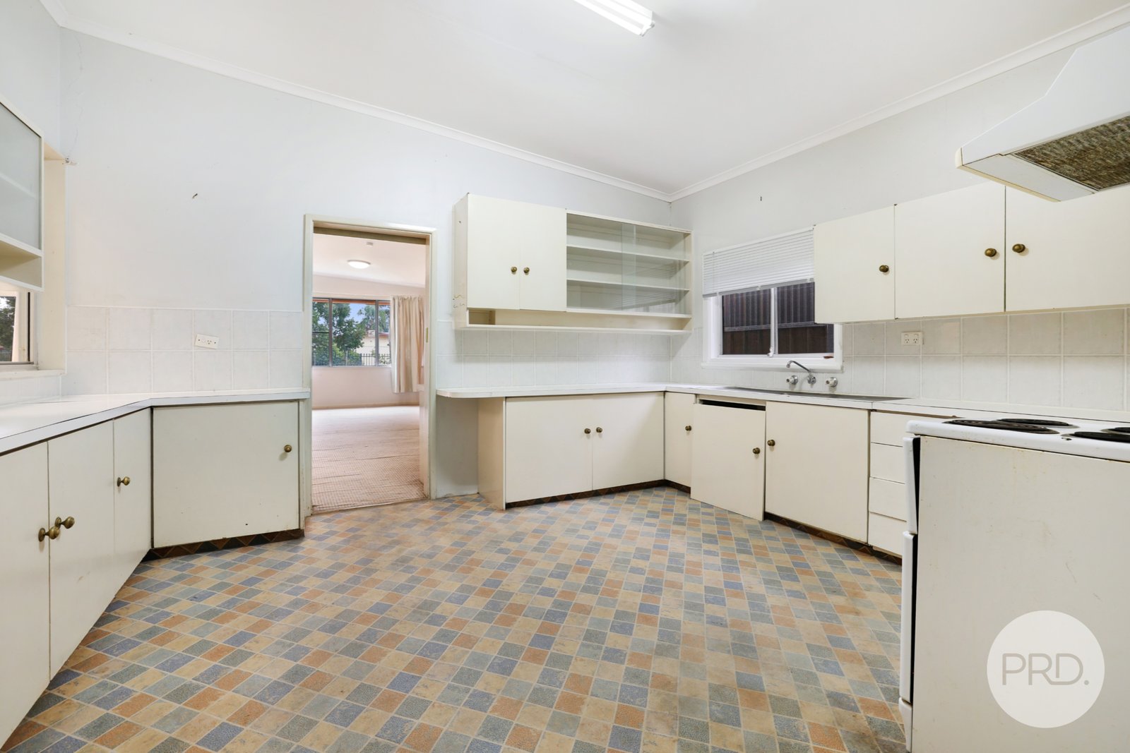 14 Terry Street TAMWORTH 9
