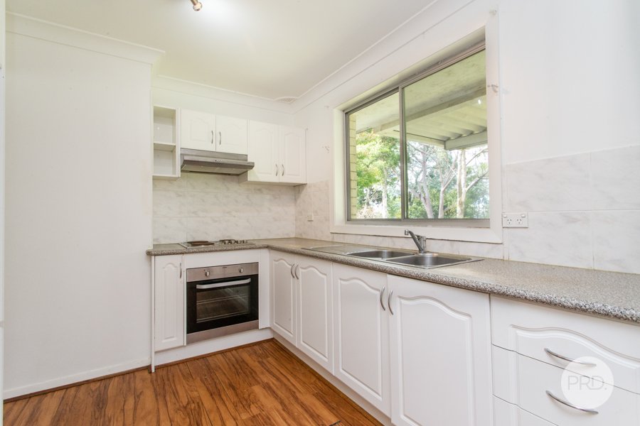 14 The Appian Way WOODFORD 3