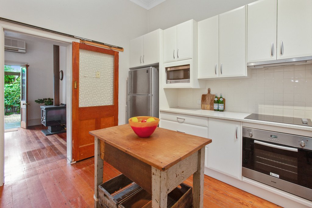 14 The Esplanade LORN 10