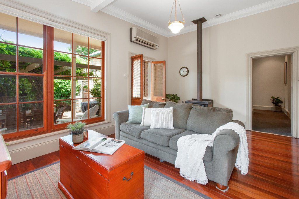 14 The Esplanade LORN 11