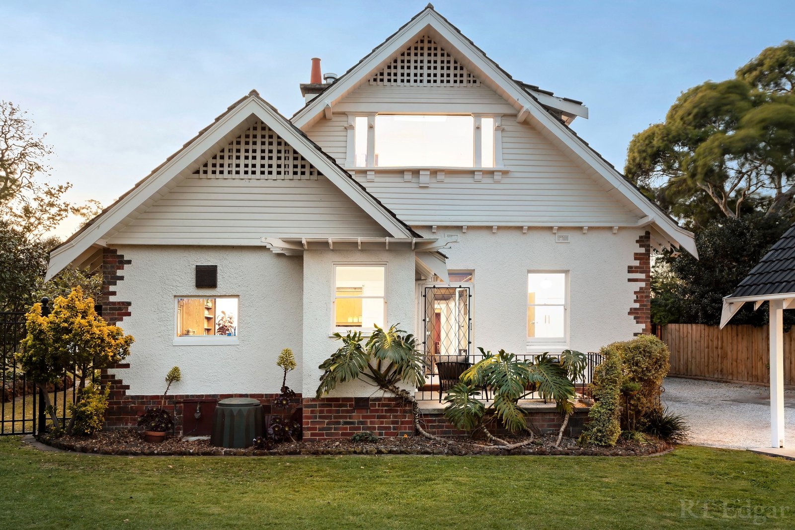 Real Estate and Property in 14 The Ridge, Canterbury, VIC