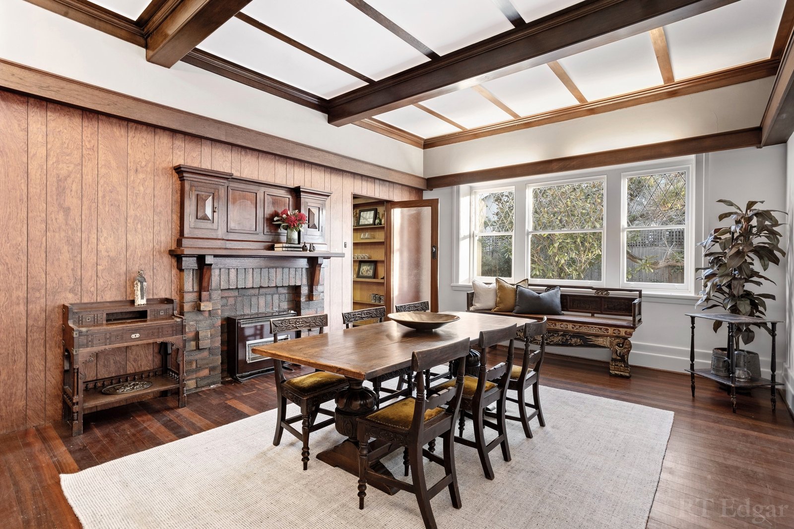 Real Estate and Property in 14 The Ridge, Canterbury, VIC