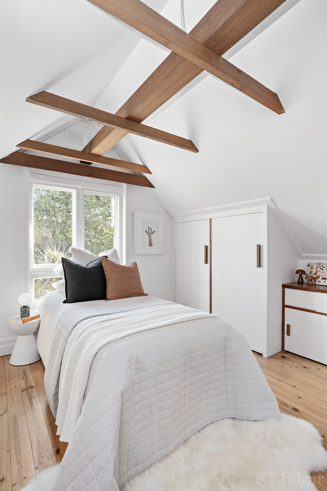 Real Estate and Property in 14 The Ridge, Canterbury, VIC